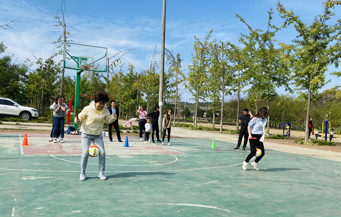 趣味运动会1.jpg 趣味运动会1.jpg