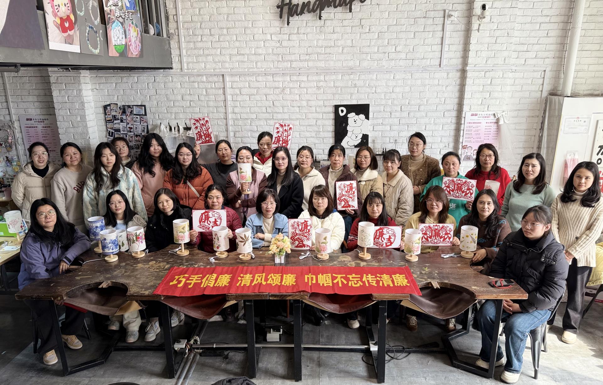 80676ac96dfc1bdebb7da783461fe85.jpg 80676ac96dfc1bdebb7da783461fe85.jpg