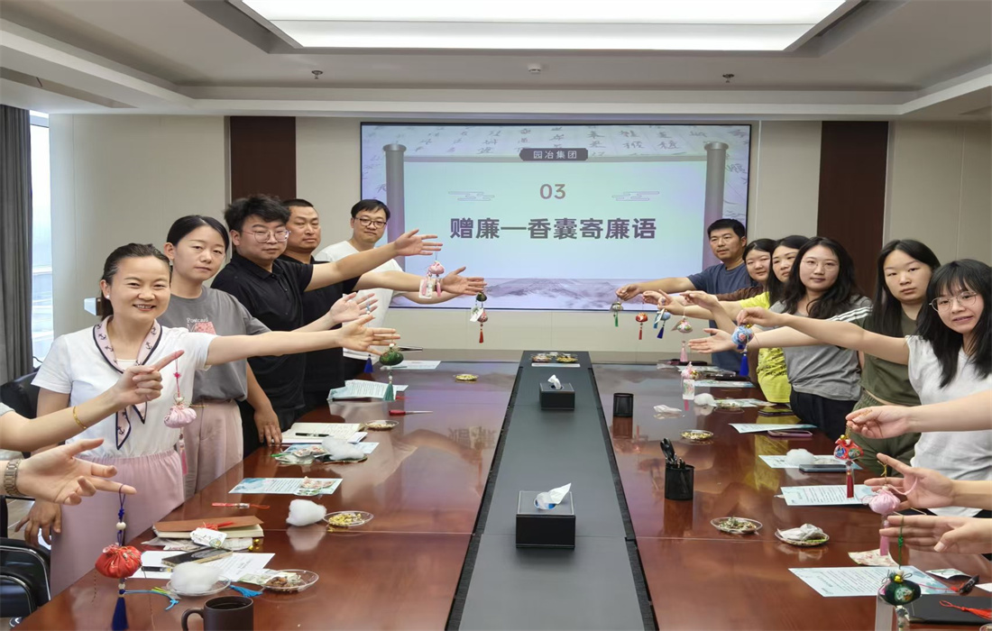 8673f545cb75333b8d728bbb95fbbaa.jpg 8673f545cb75333b8d728bbb95fbbaa.jpg