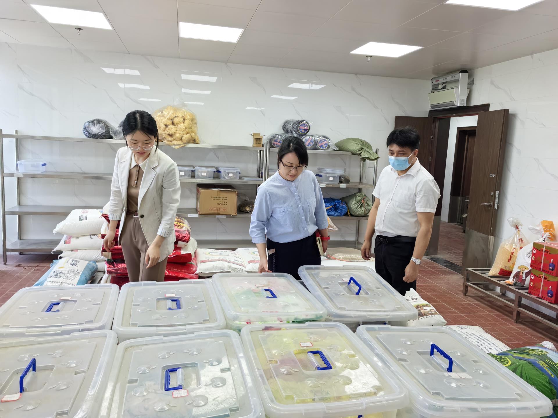 现场照片.jpg 现场照片.jpg