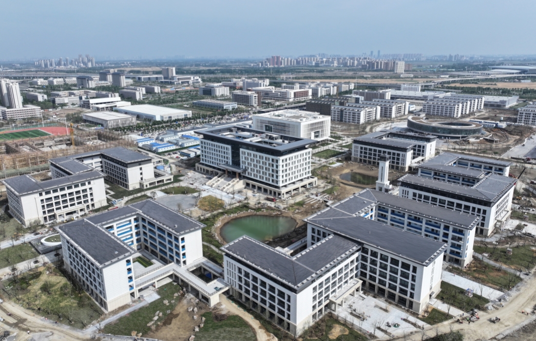 襄阳职业技术学院东津校区_官网.jpg 襄阳职业技术学院东津校区_官网.jpg