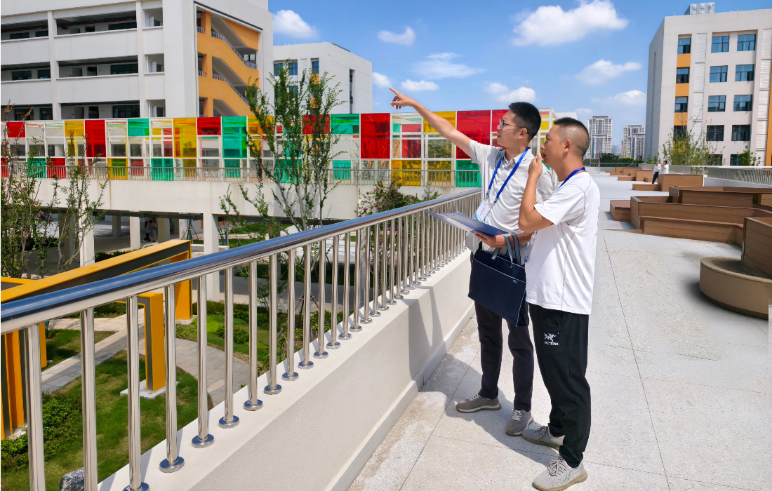 纪检工作人员前往襄阳五中初级中学项目开展现场检查 .jpg 纪检工作人员前往襄阳五中初级中学项目开展现场检查 .jpg